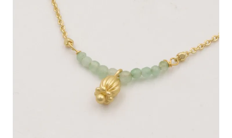 Collar cadena eslabón y micro bola dorada mate con