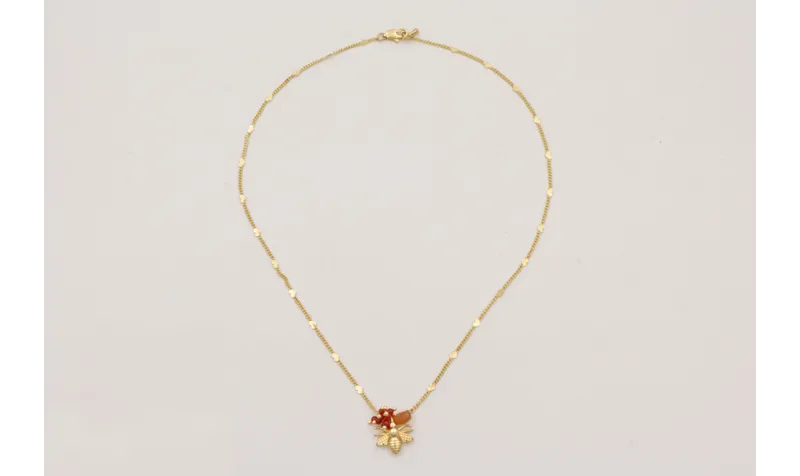 Collar cadena eslabón y corazones intercalados con