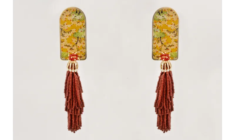 Pendientes pieza semi ovalo estampado amarillo, ve