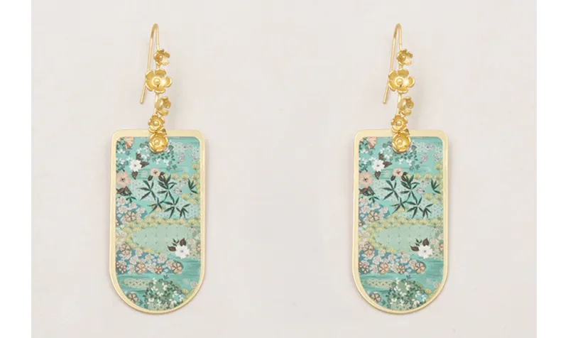 Pendientes con 5 flores y semi ovalo estampado tur