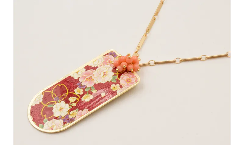 Collar cadena listones dorado mate con burruño bol