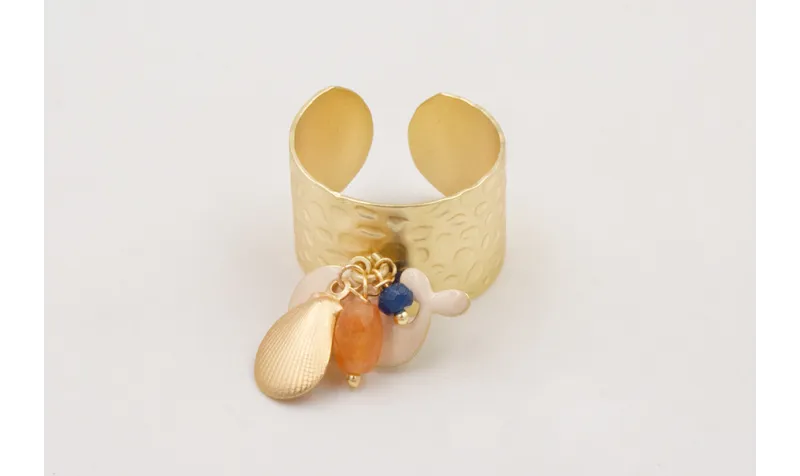 Anillo de arandela con ballena pequeña beige,mejil