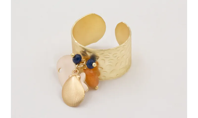 Anillo de arandela con ballena pequeña beige,mejil