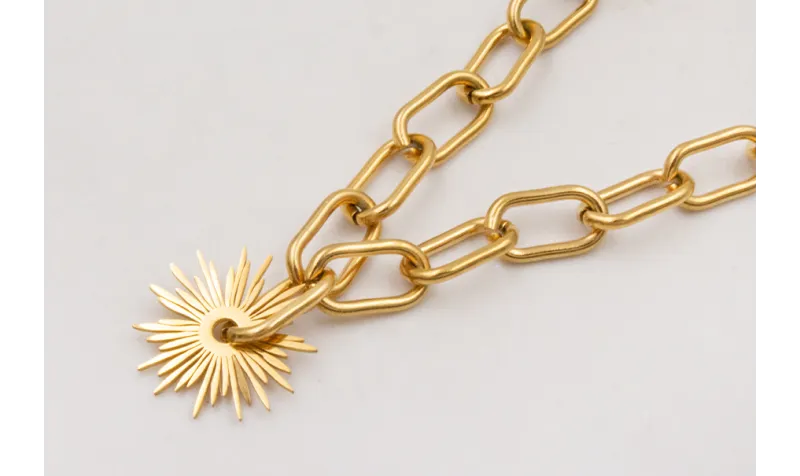 Collar ACERO cadena dorada eslabones y estrella