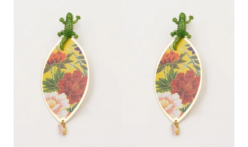 Pendientes perno lagarto esmaltado verde con ovalo