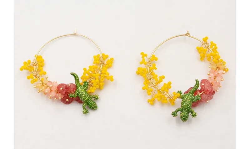 Pendientes aros grandes dorados con ramas de abalo