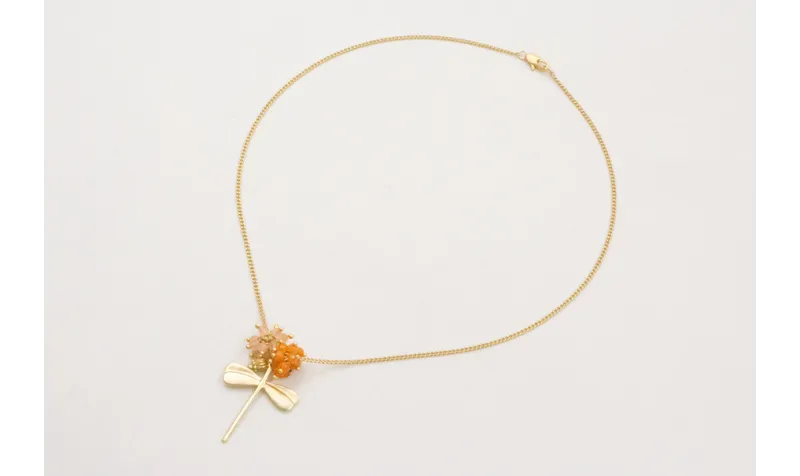 Collar cadena eslabón plano dorado mate con burruñ