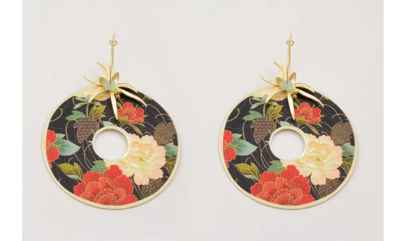 Pendientes aro pequeño dorado mate con colgante di