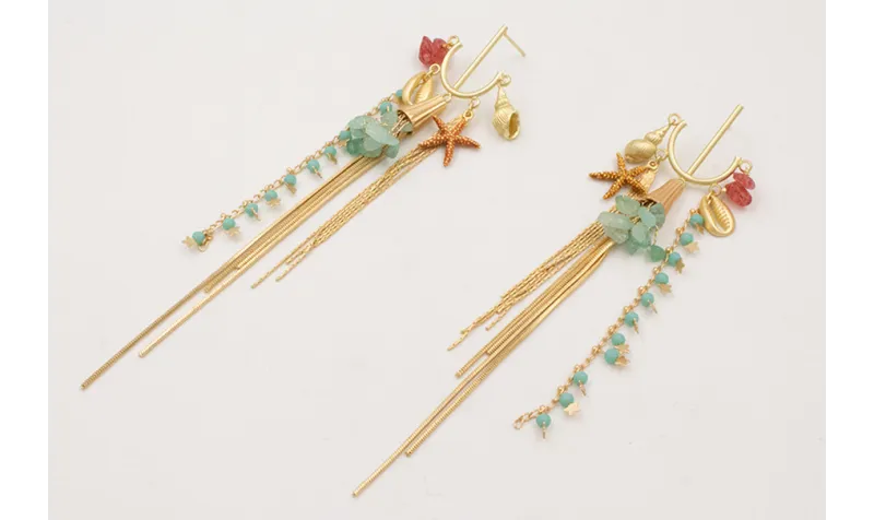 Pendientes perno ancla dorada mate con colgantes c