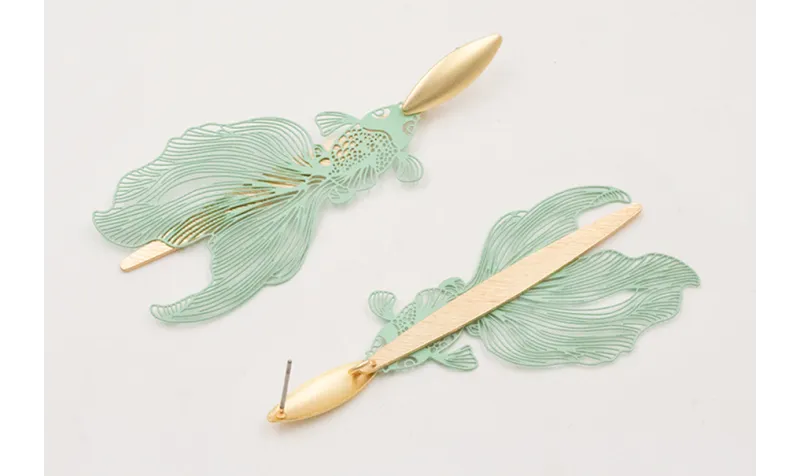 Pendientes ovalo concavo dorado mate con colgante 