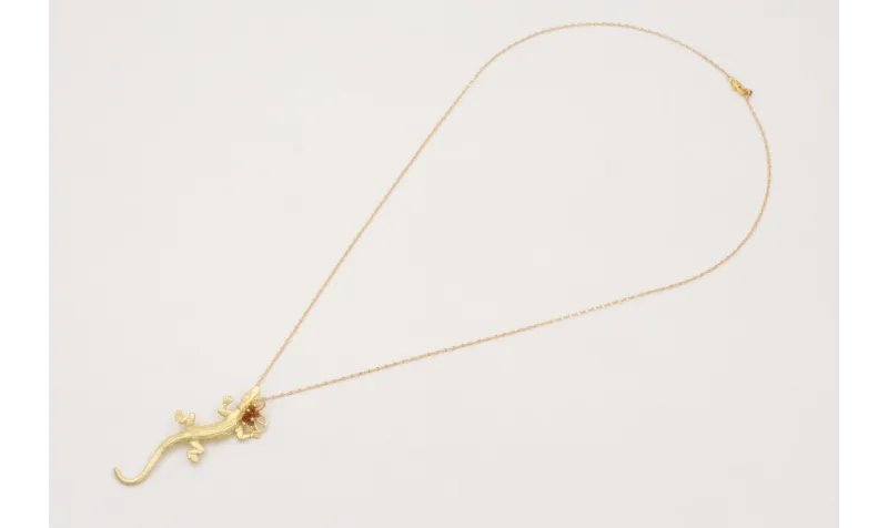 Colitrio cadena micro ovalo dorado mate con colgan