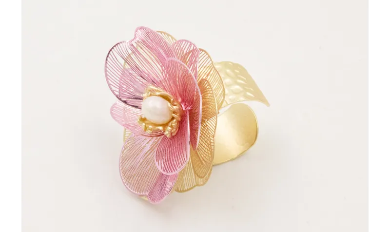 Anillo flores metalizadas ros y dorada rematado co