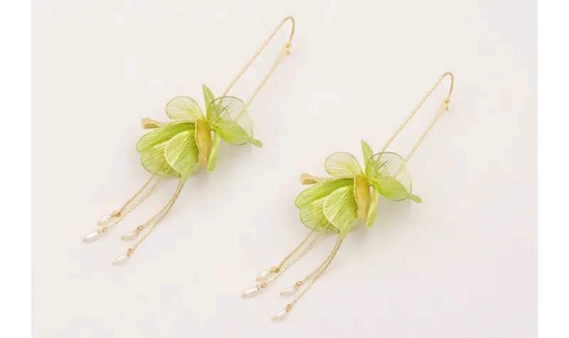 Pendiestes perno eslabón alargado con colgante flo