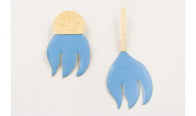 Pendientes perno lámina y semi disco satinados con