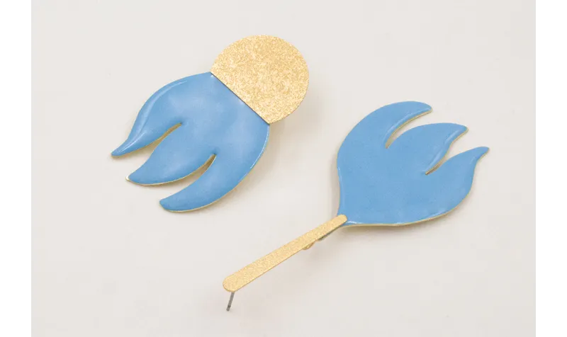 Pendientes perno lámina y semi disco satinados con