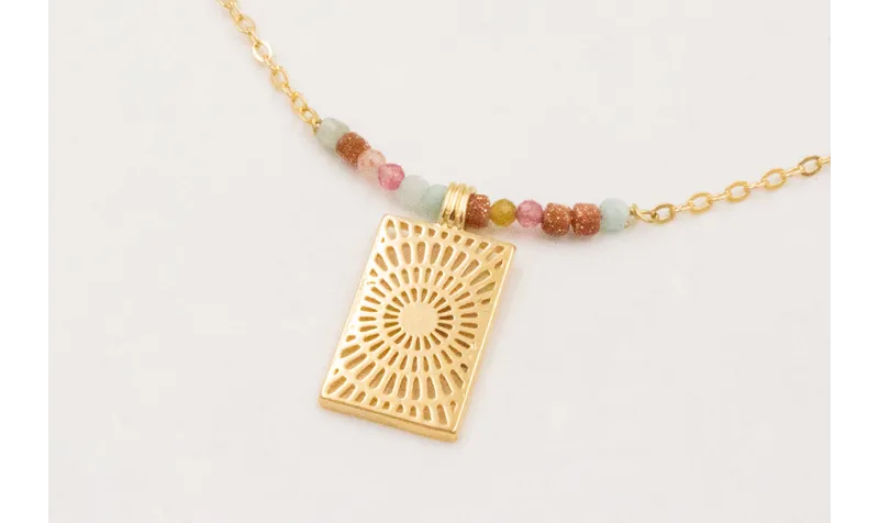 Collar ORO 18K. Cadena eslabón pequeño con colgant