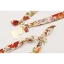 Collar lazo estampado bies flores beige y rojas co