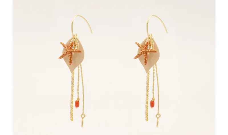 Pendientes gancho dorado mate con estrella esmalta