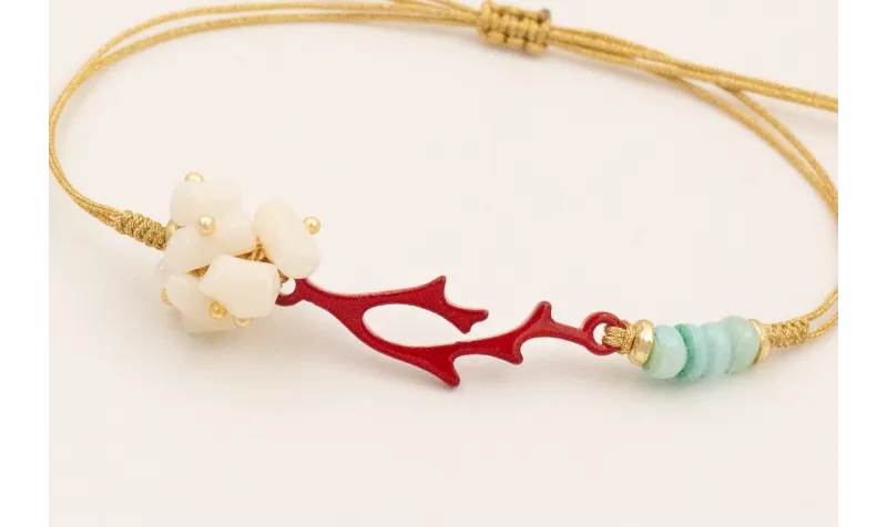 Pulsera hilo dorado con nudo serpiente con burruño