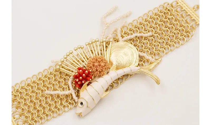 Brazale cadena malla con pez esmaltado beigemburru