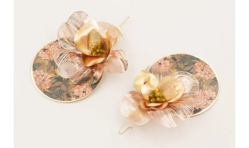 Pendientes disco estampada flores rosas y ramas co