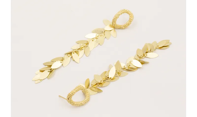 Pendientes perno aro pata pulpo dorado mate con ca