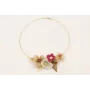 Collar rigido con flores acampanadas blanca, framb