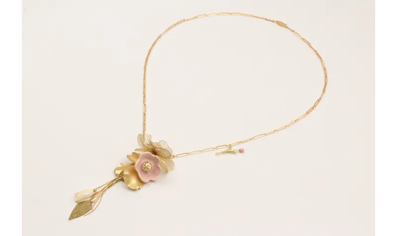 Collar cadena eslabones rectangulares dorada mate 