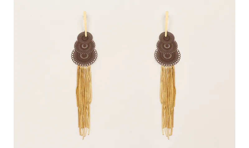 Pendientes perno lámina satinada con filigrana esm