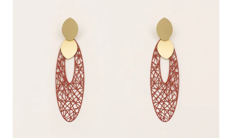 Pendientes perno ovalado dorado mate, filigrana ov