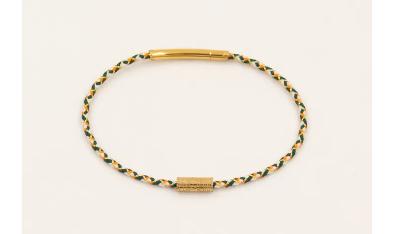 Pulsera driza hilo metalico, verde,blanco y salmón