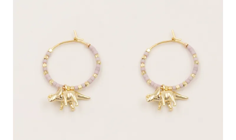 Pendiente aro dorado con miyukis lilas, mini facet