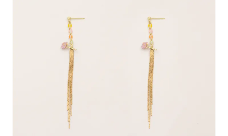 Pendientes perno bolita dorada mate con cadena de 