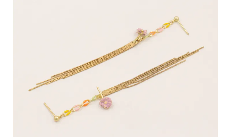 Pendientes perno bolita dorada mate con cadena de 