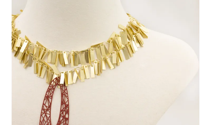 Collar doble cadena rectangulos colgando dorado ma