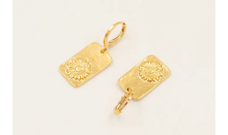 Pendientes cierre aro con colgante flor incrustada