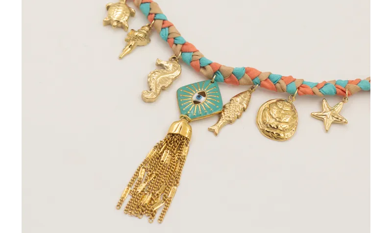 Collar trenza seda natural con colgantes acero ino