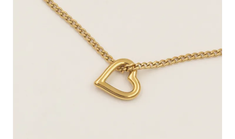 Collar cadena completo con cierre colgante corazón