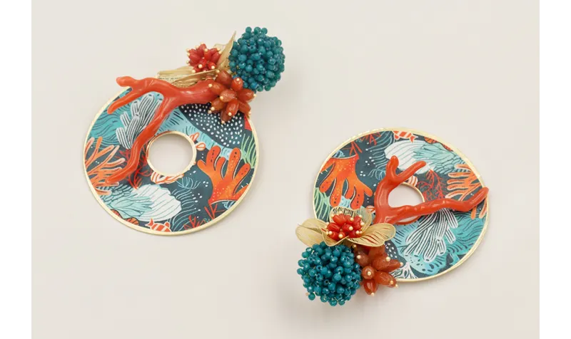 Pendientes perno disco facetadas engarzadas azul p