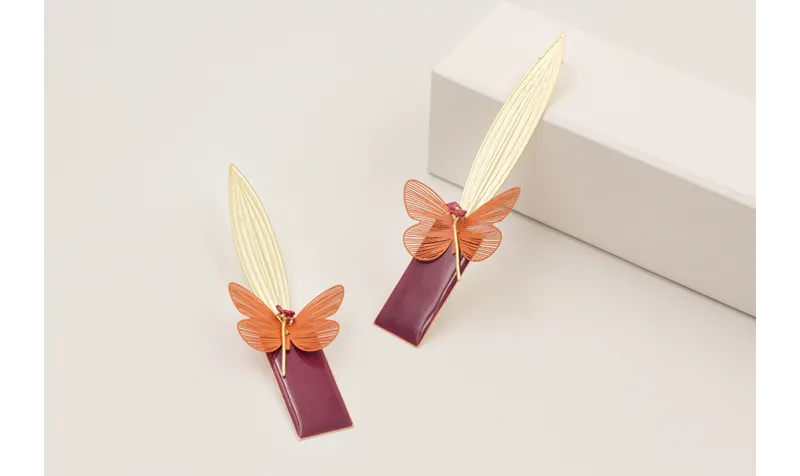 Pendientes hoja alargada dorada mate colgante rect