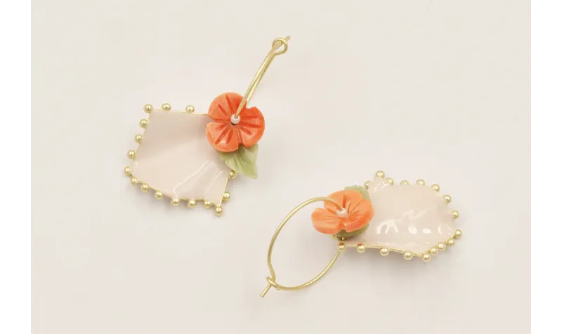 Pendientes aro pequeño flor resina coral, hoja res