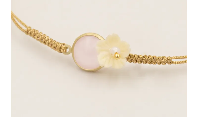 Pulsera hilo dorado con nudo serpiente, brillo ros