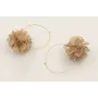 Pendientes aro grande dorado mate con flores 6 pét