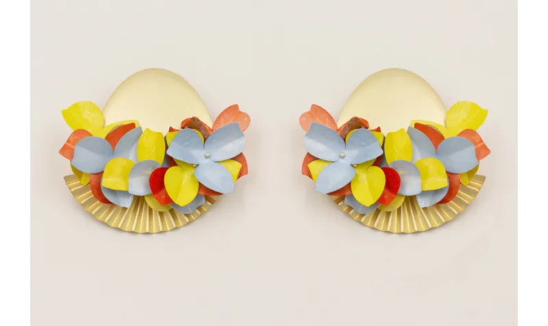 Pendientes perno gota 10 agujeros con flores de le