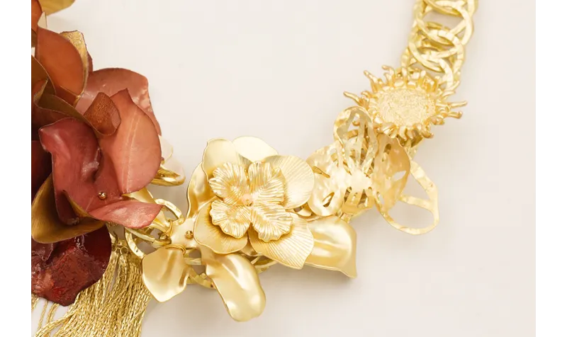 Collar completo aros entrelazados dorado mate con 