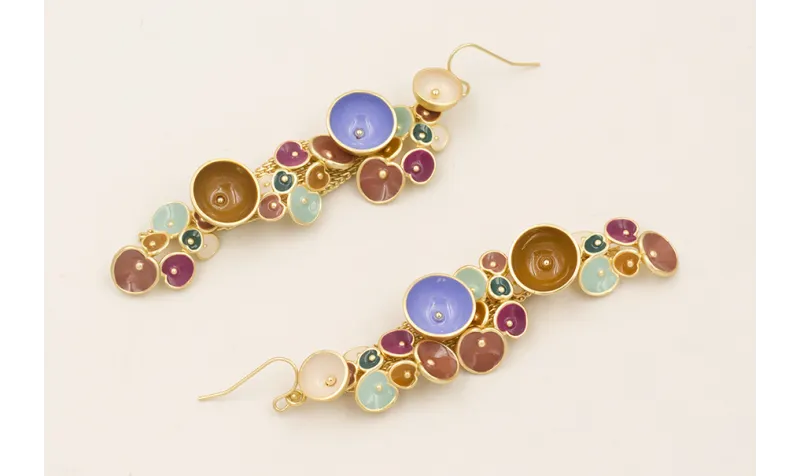 Pendientes malla rombo dorado mate con semi bolas 