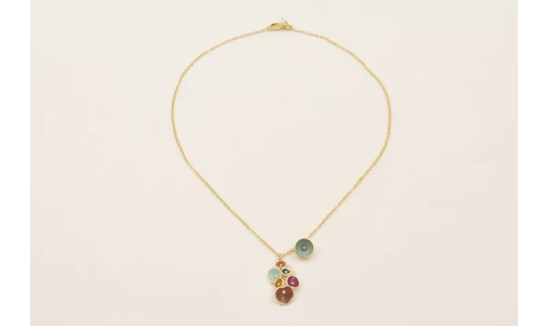 Collar colgante flores esmaltadas marrón y turques