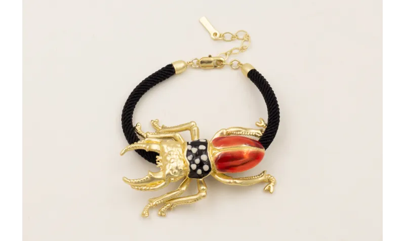 Pulsera cordón retorcido negro con escarabajo esma