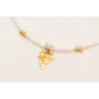 Collar con mini perlas naturales con hojas y pieza