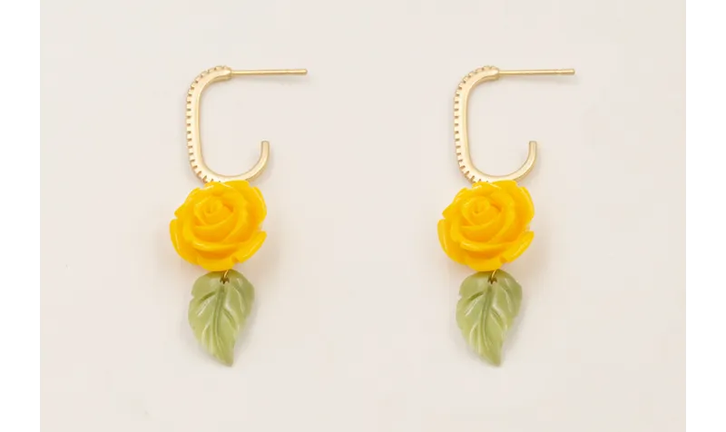 Pendientes semi ovalado con brillos colgante flor 
